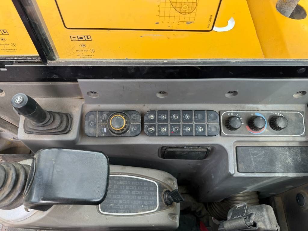 JCB 48Z-1 - Hammer Lines / Quick Coupler