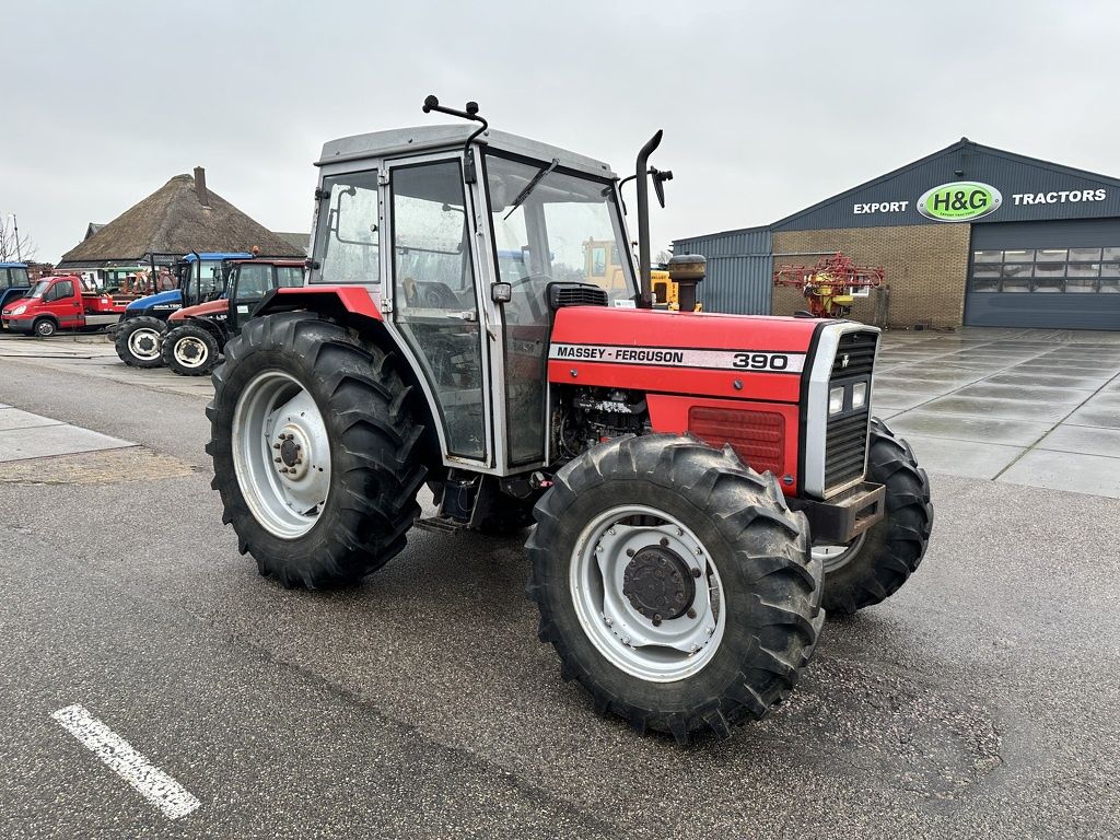 Massey-Ferguson 390