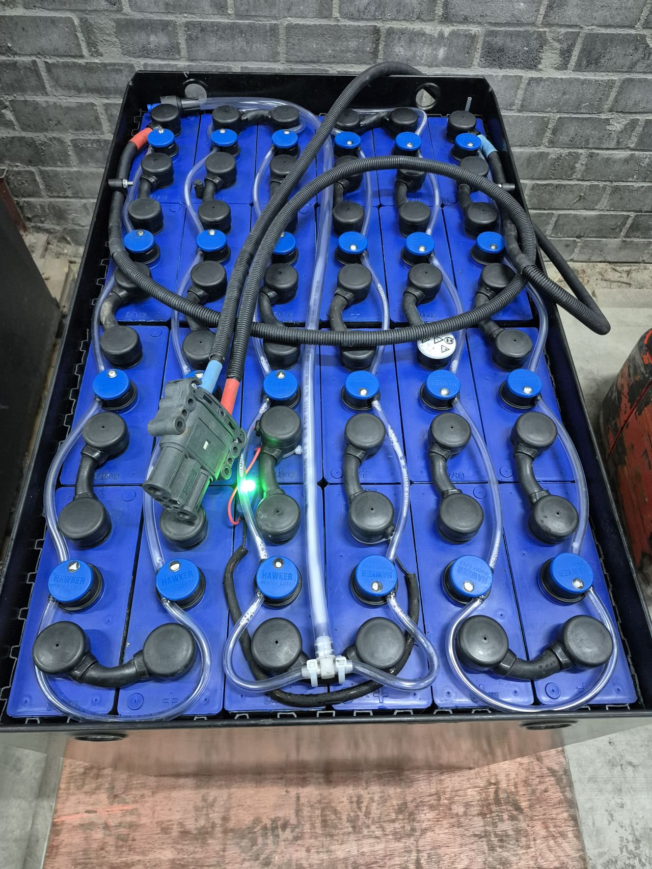 Hawker tractie accu 48 volt 4PzS500 bj 2019 71% getest