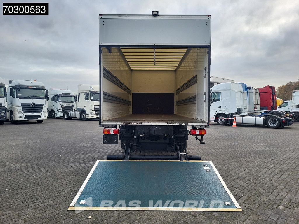 Mercedes Atego 818 4X2 8tonner Automatic 1500kg Ladebordwand Euro 6