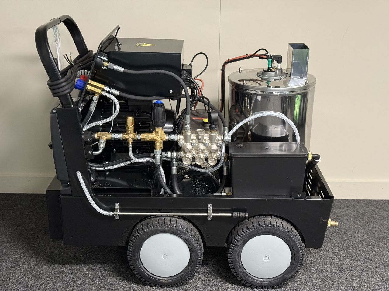 MAER Avant 200/15. TST