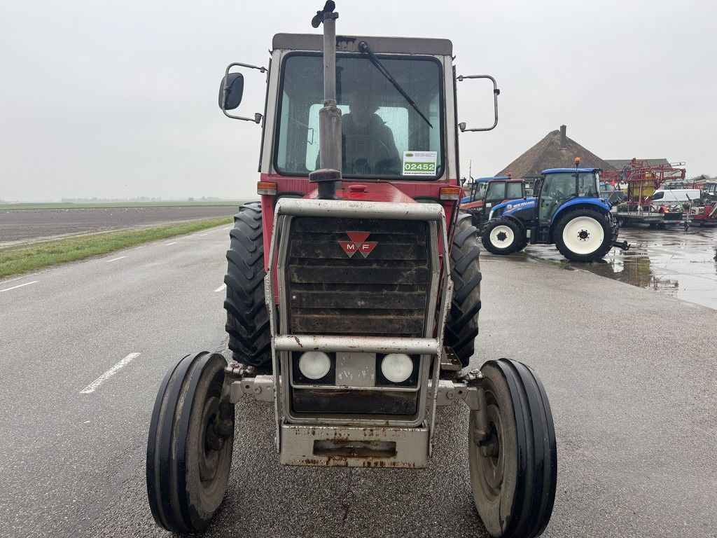 Massey-Ferguson 590