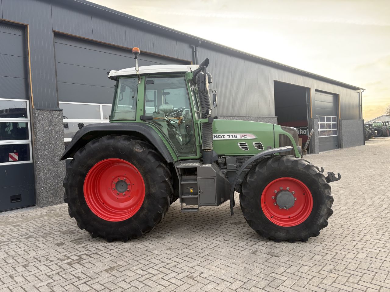 Fendt 716 com 3