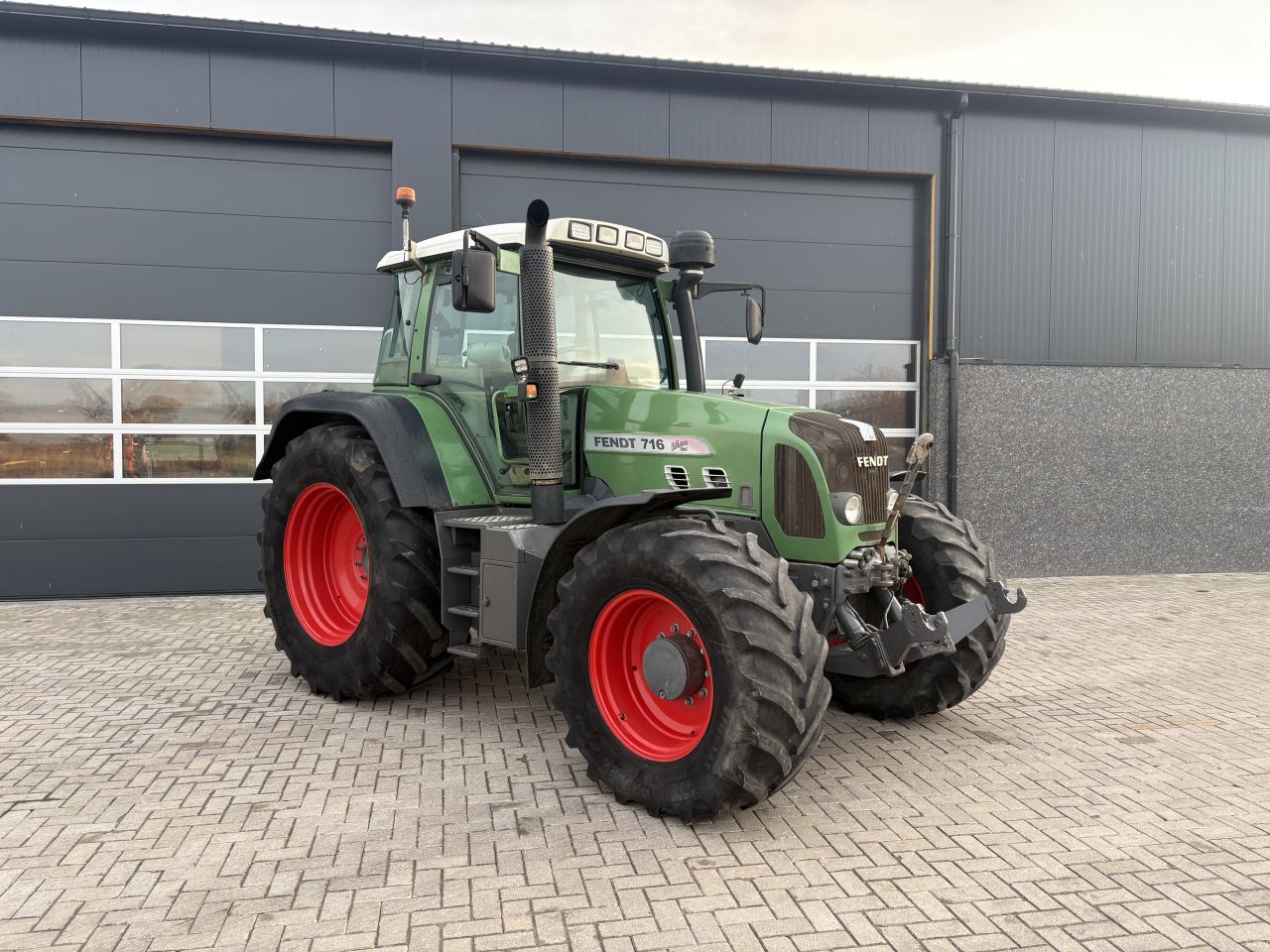 Fendt 716 com 3
