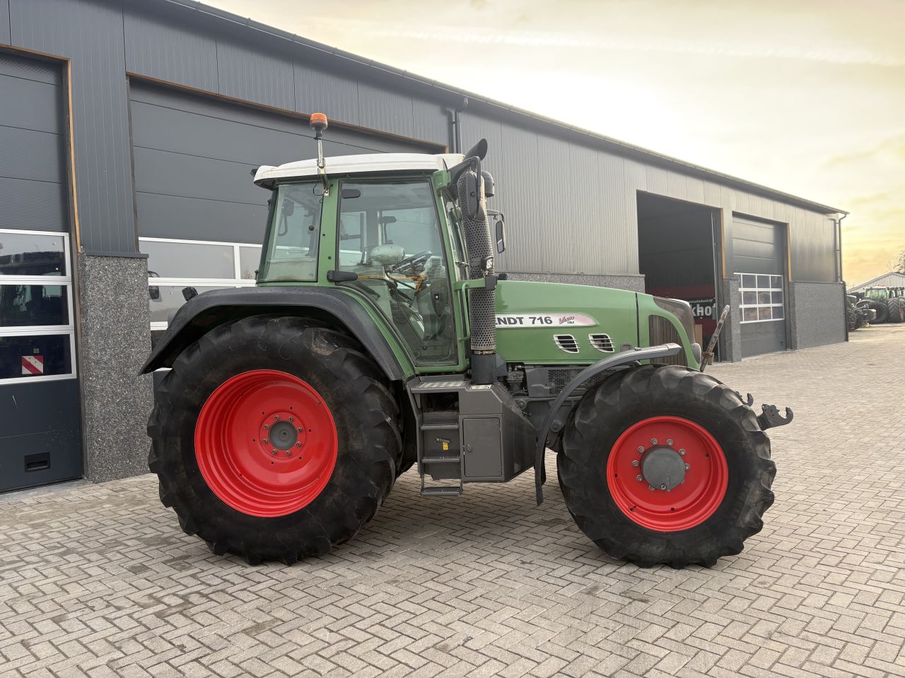 Fendt 716 com 3