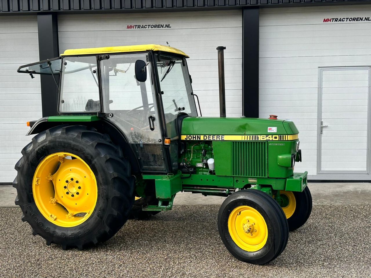 John Deere 1640