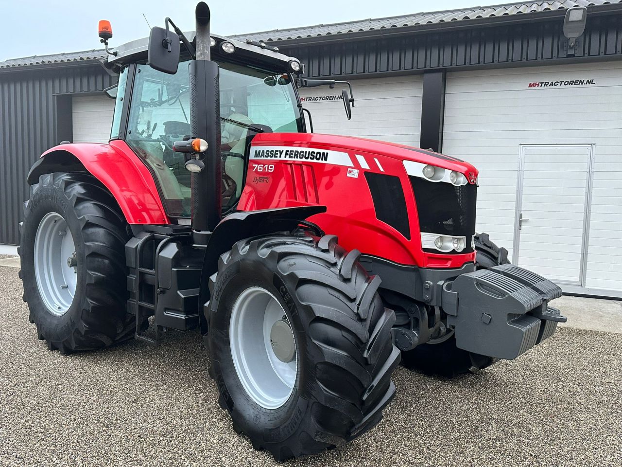 Massey Ferguson 7619