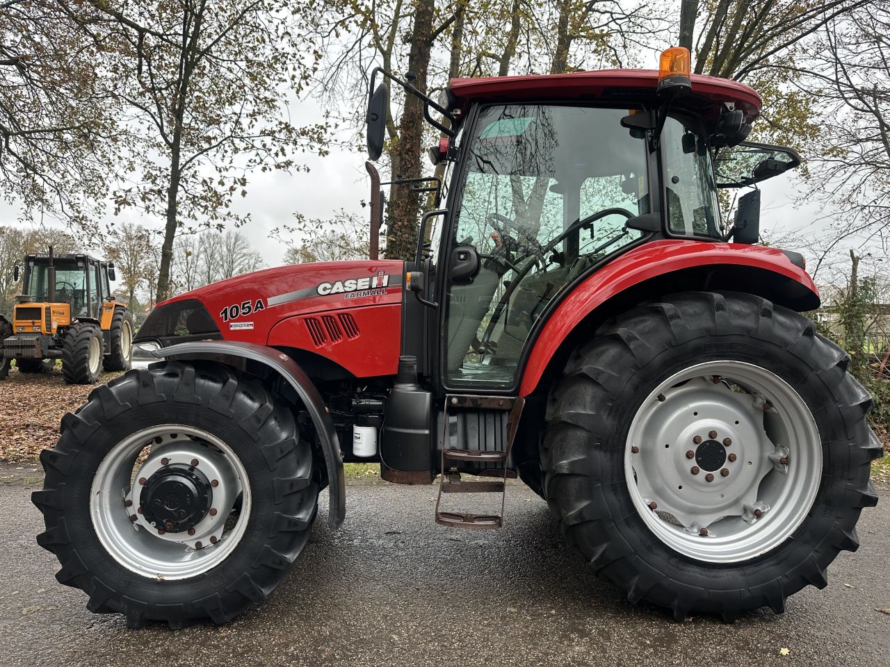 Case IH Farmall 105A
