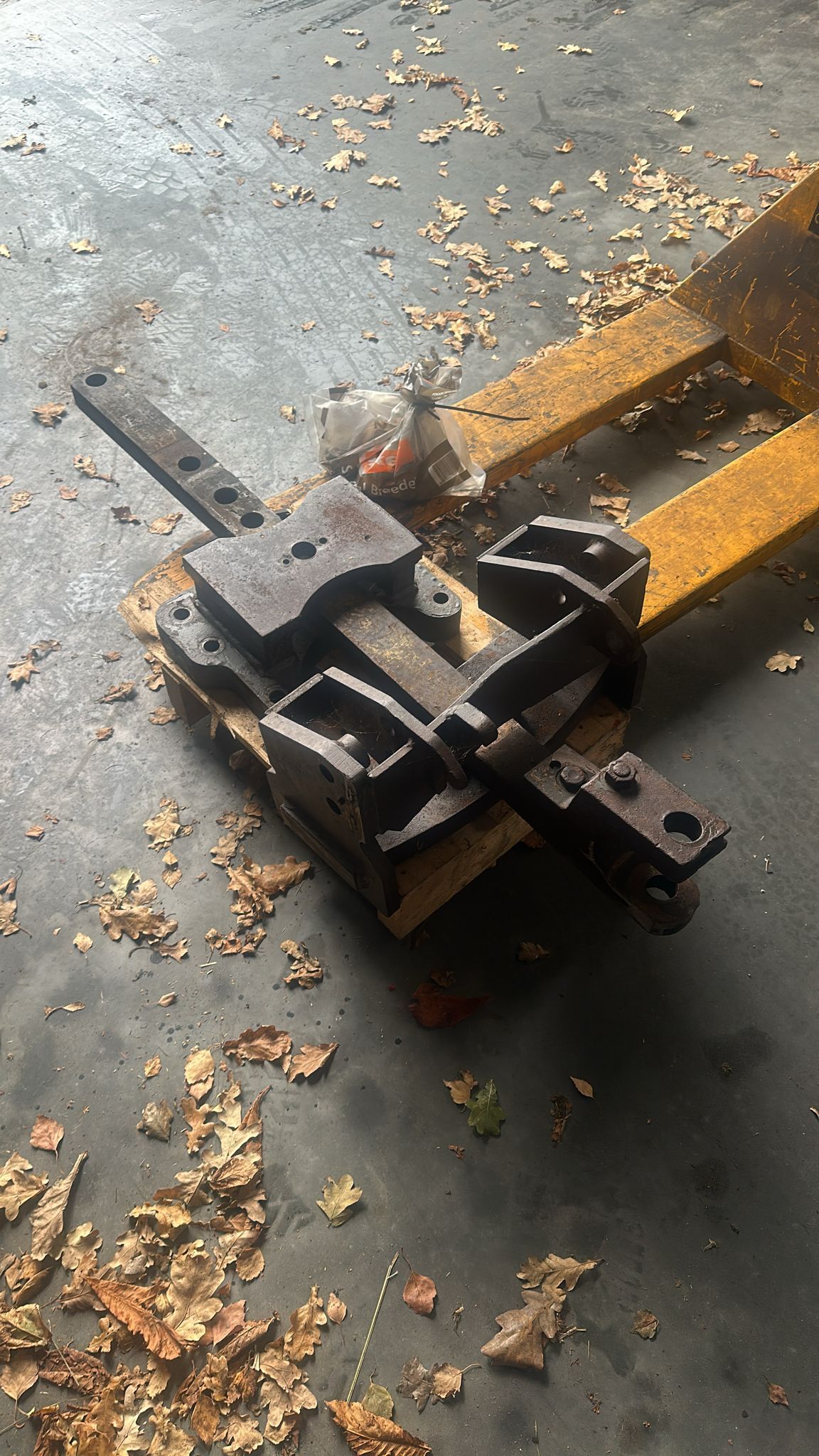 Fendt ondertrekhaak kipperknobbel spatbordverbreder