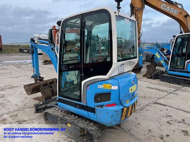 Kubota KX 016-4 3 buckets! Low Hours