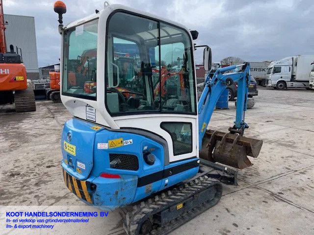 Kubota KX 016-4 3 buckets! Low Hours