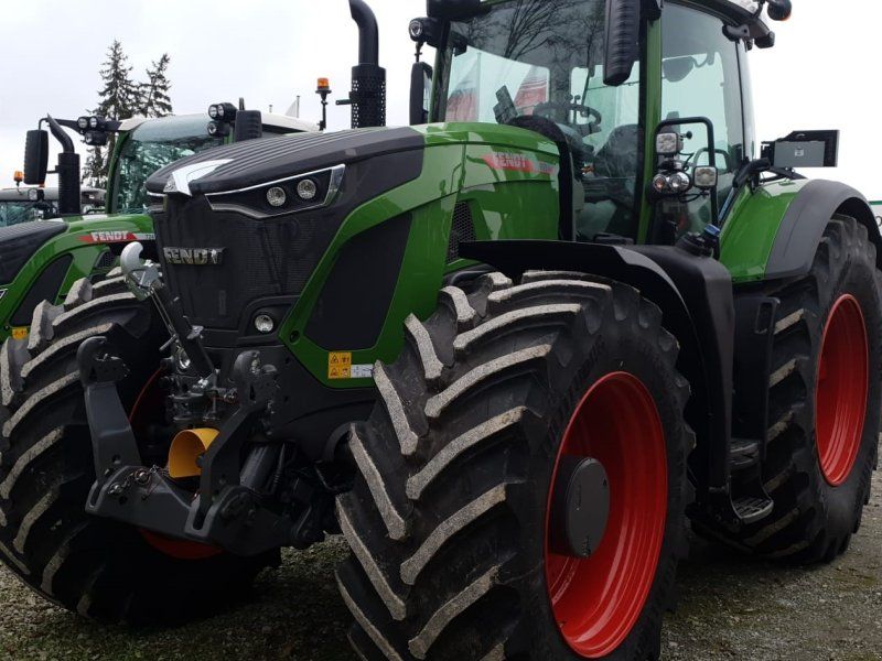 Fendt 933 Vario Profi Plus + VarioGrip RTK Novatel