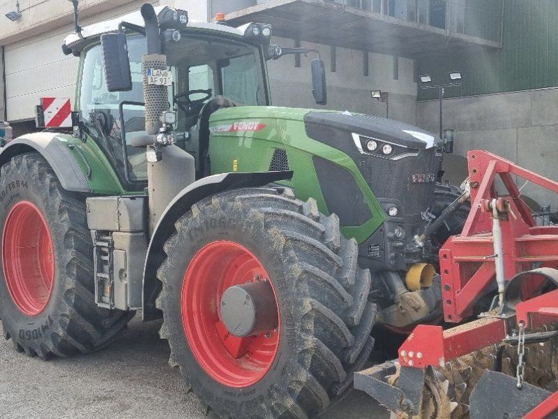 Fendt 933 Vario Profi Plus + VarioGrip RTK Novatel