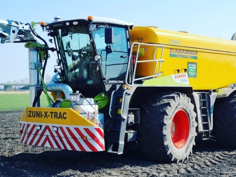 Claas Xerion 4200 Saddle Trac RTK /Volmer