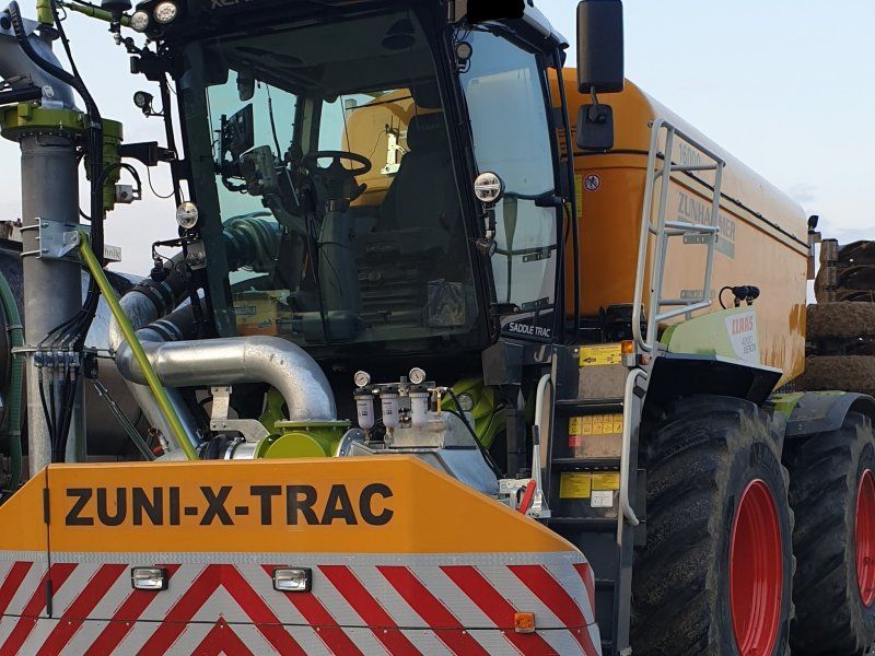 Claas Xerion 4200 Saddle Trac RTK /Volmer