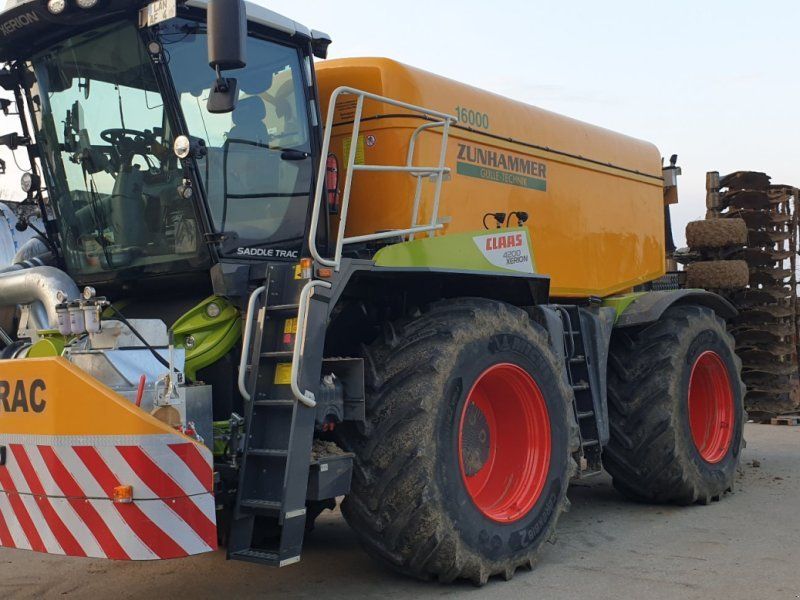 Claas Xerion 4200 Saddle Trac RTK /Volmer