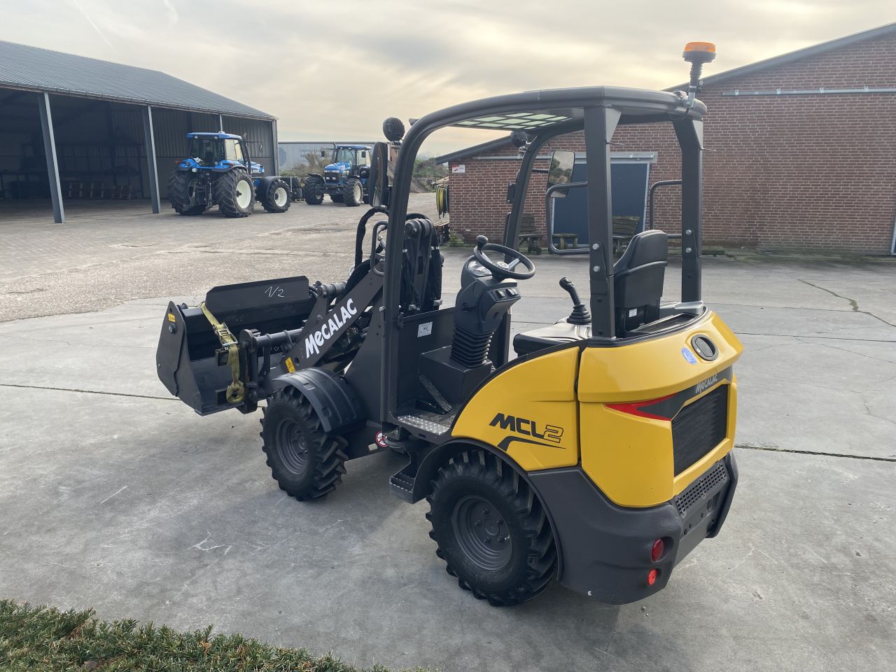 Mecalac mcl2 minishovel loader nieuw/demo