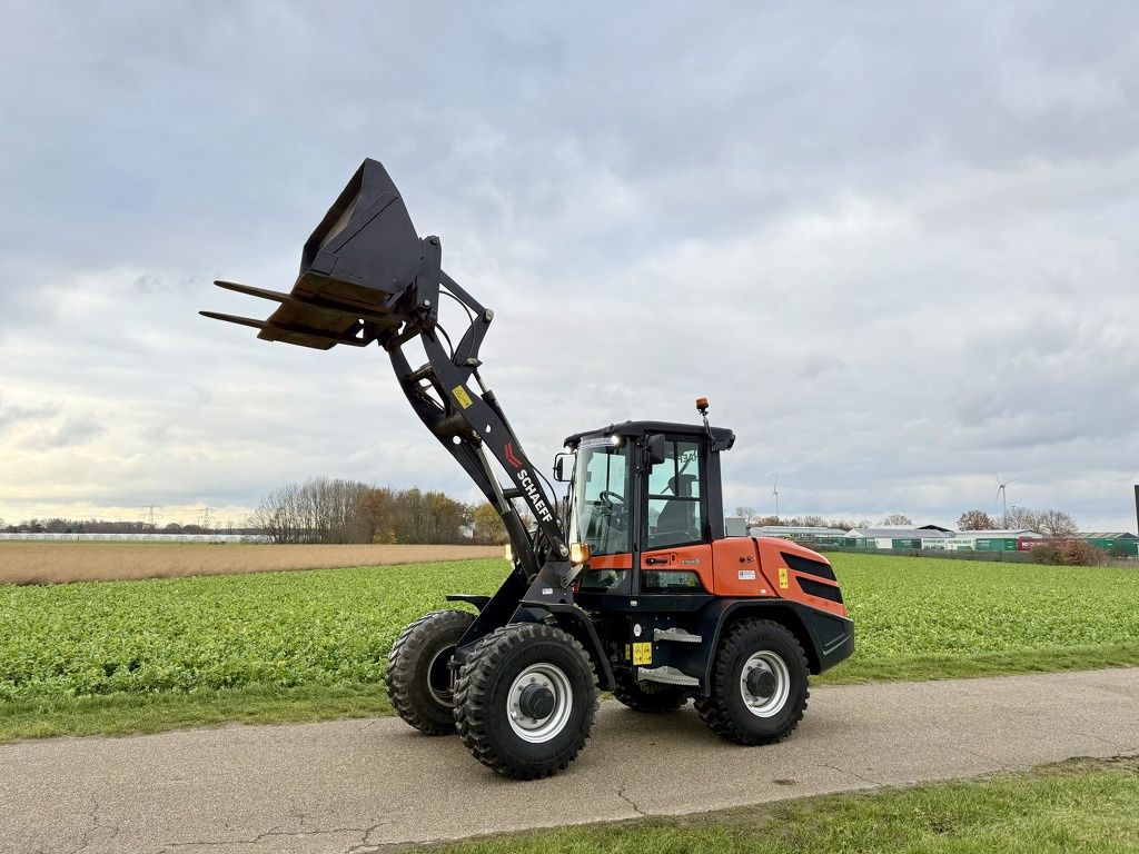 Schaeff TL80 shovel / kniklader BJ 2023 €665 LEASE