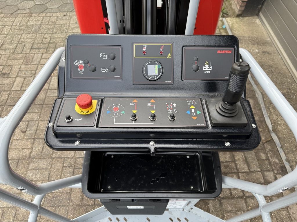 Manitou TE HUUR: Manitou 100 VJR masthoogwerker 10 M