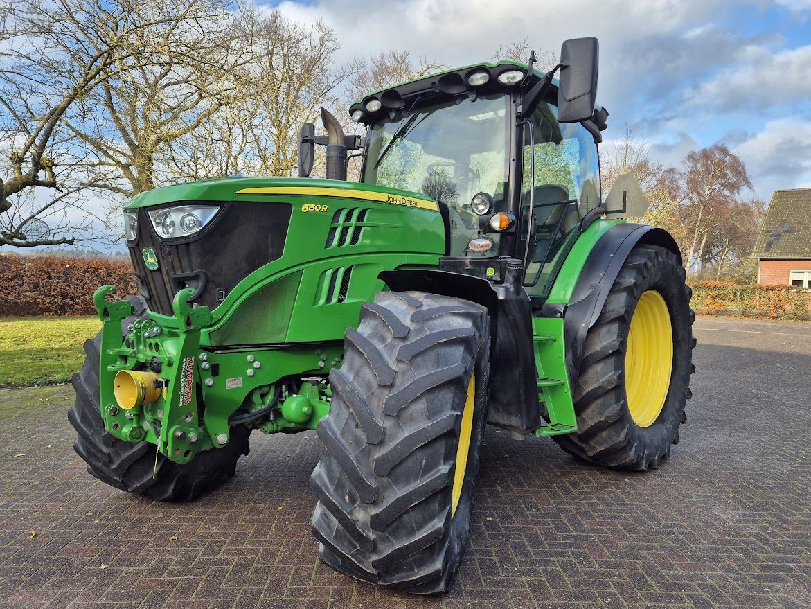 John Deere 6150R