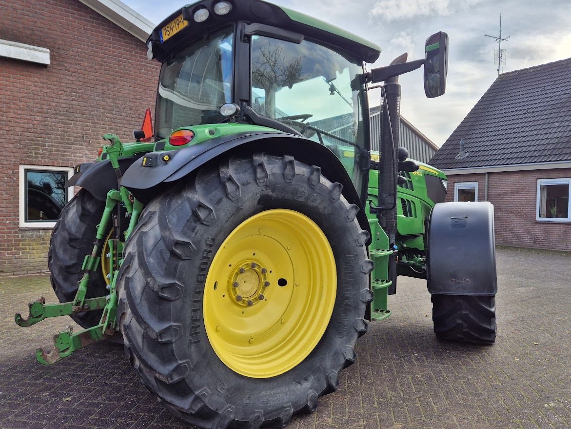 John Deere 6150R