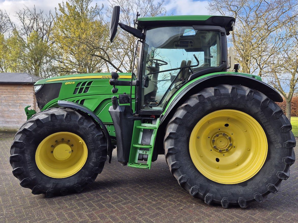 John Deere 6150R