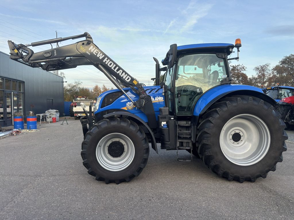 NEW HOLLAND T7.210 RC + STOLL LADER