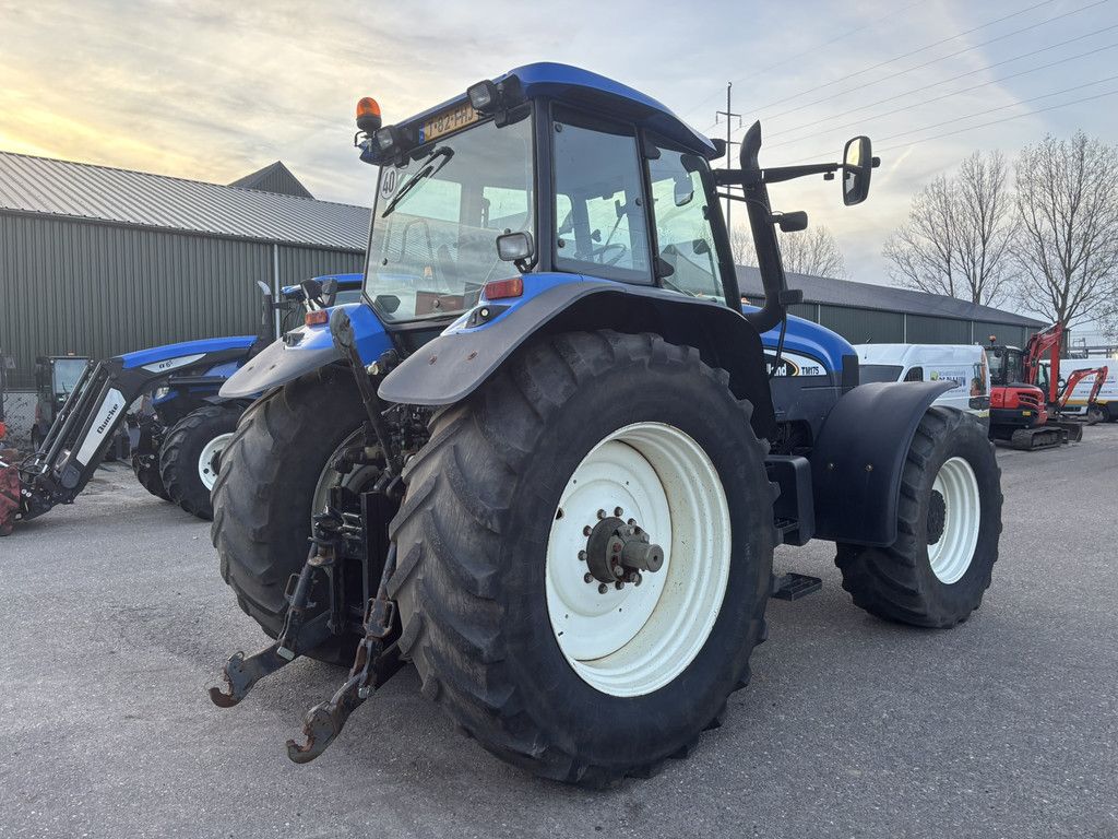 NEW HOLLAND TM175