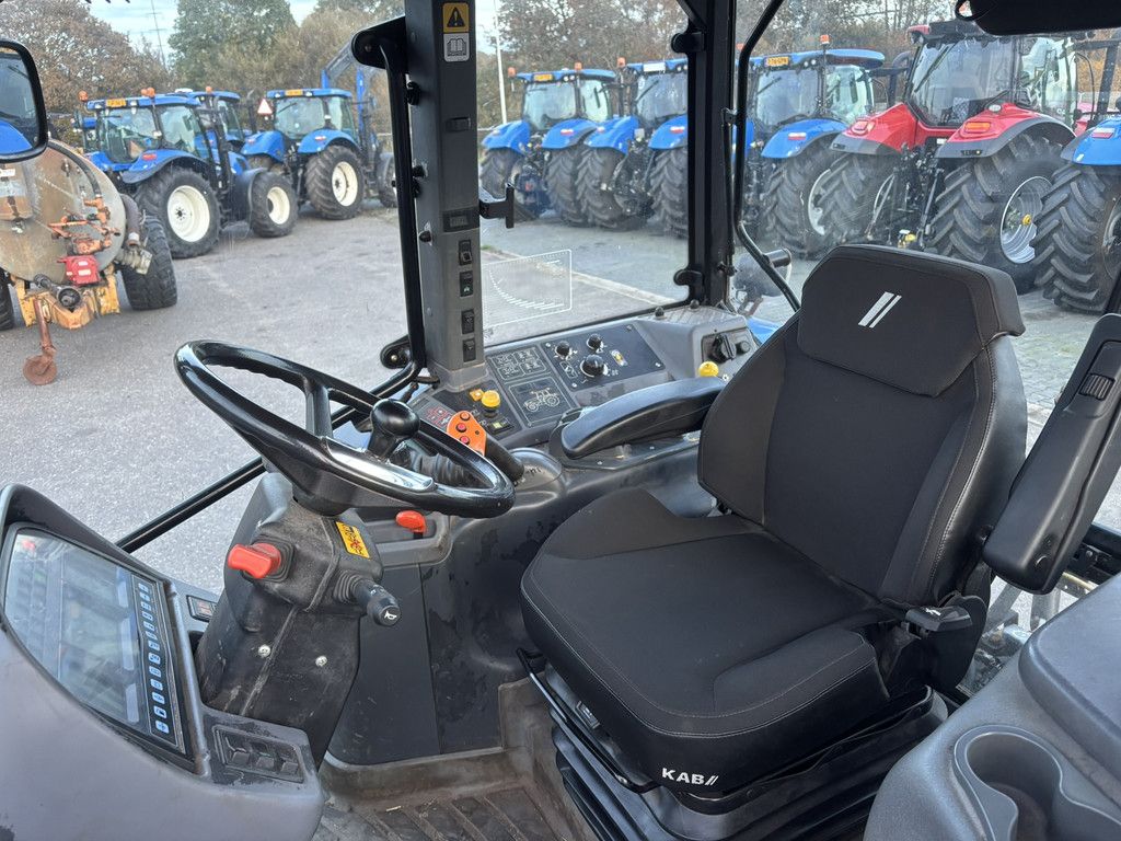 NEW HOLLAND TM175