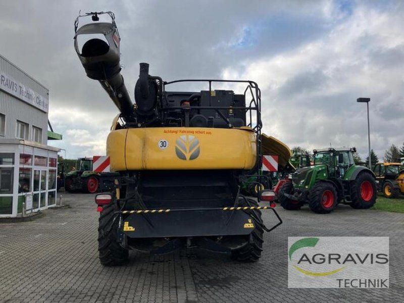 New Holland CR 9.90 RAUPE