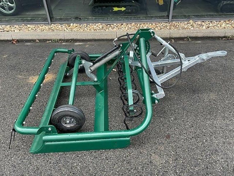 B1QH16 Reitbahnplaner  Schleppe