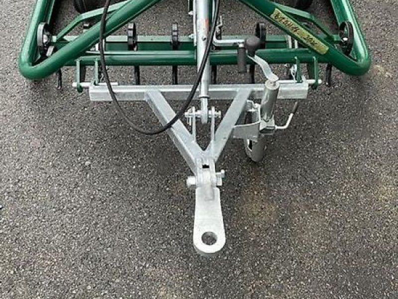 B1QH16 Reitbahnplaner  Schleppe