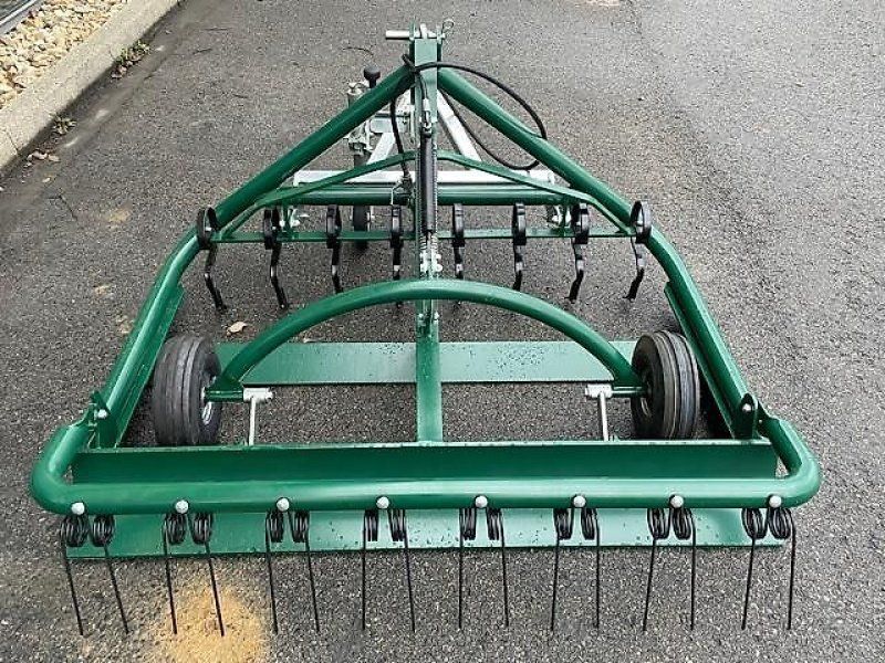 B1QH16 Reitbahnplaner  Schleppe