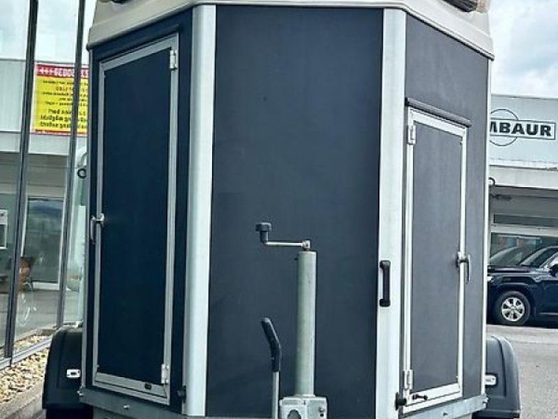 Cheval Liberte Gold First 2 Pferde Aluboden Sattelkammer