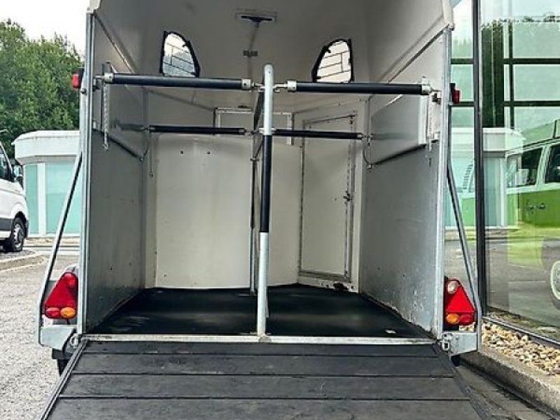 Cheval Liberte Gold First 2 Pferde Aluboden Sattelkammer