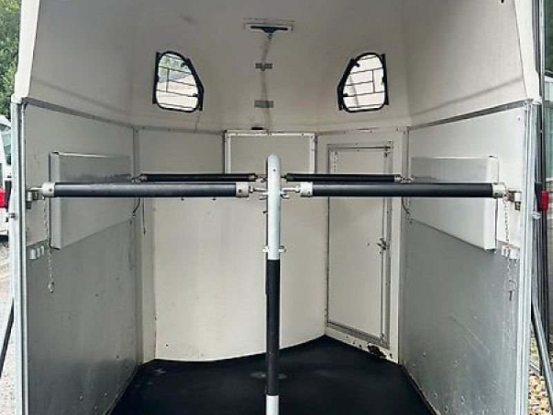 Cheval Liberte Gold First 2 Pferde Aluboden Sattelkammer