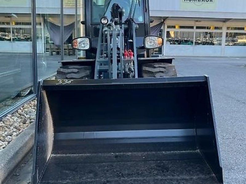 Giant G 2300 X-Tra HD  Hoflader  Kabine Schaufellader