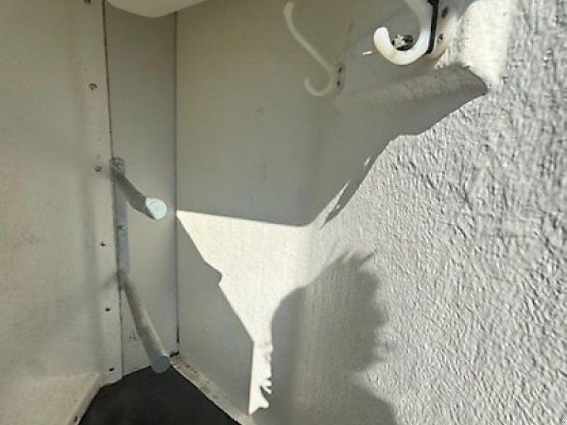 Böckmann DUO 2-Pferde 2t. Sattelkammer Holz/ Poly