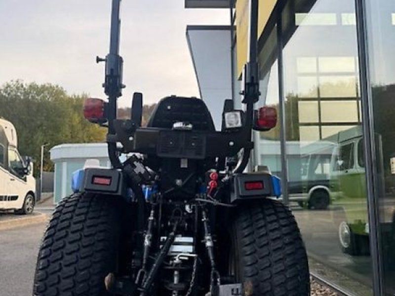 Solis 26 HST M5 4WD Kompaktschlepper Traktor Trecker Frontlader