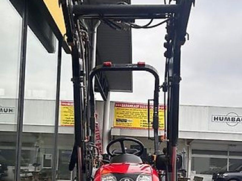 Branson/Kukje 2500hL Schlepper, Frontlader