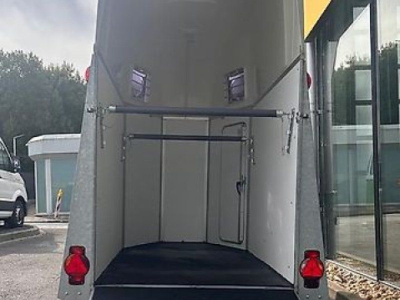 Humbaur Single 1,6t Pferde Tageszulassung