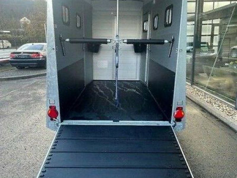 Humbaur * NOTOS X-TRA UP* ALUBODEN SK 2,7to Pferde