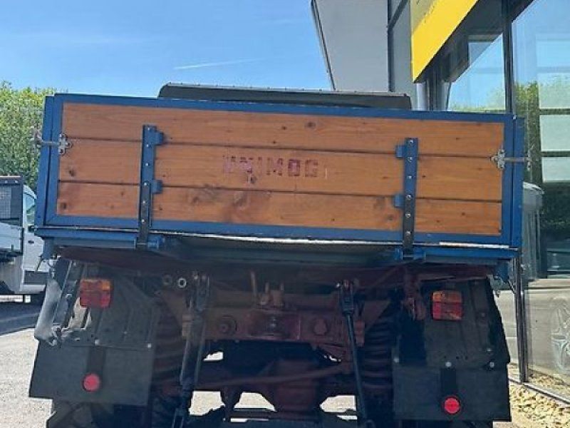 Mercedes-Benz 411 Cabrio mit Heckkraftheber