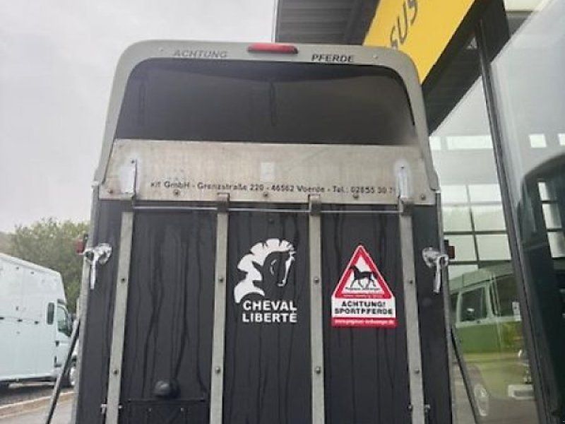 Cheval Liberte Gold First 2-Pferde Aluboden 2t DS-Klappe