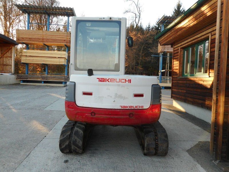 Takeuchi TB 250 mit POWERTILT + hydr. SW + 3 Löffel