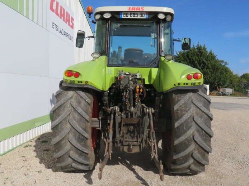 Claas ARION 620