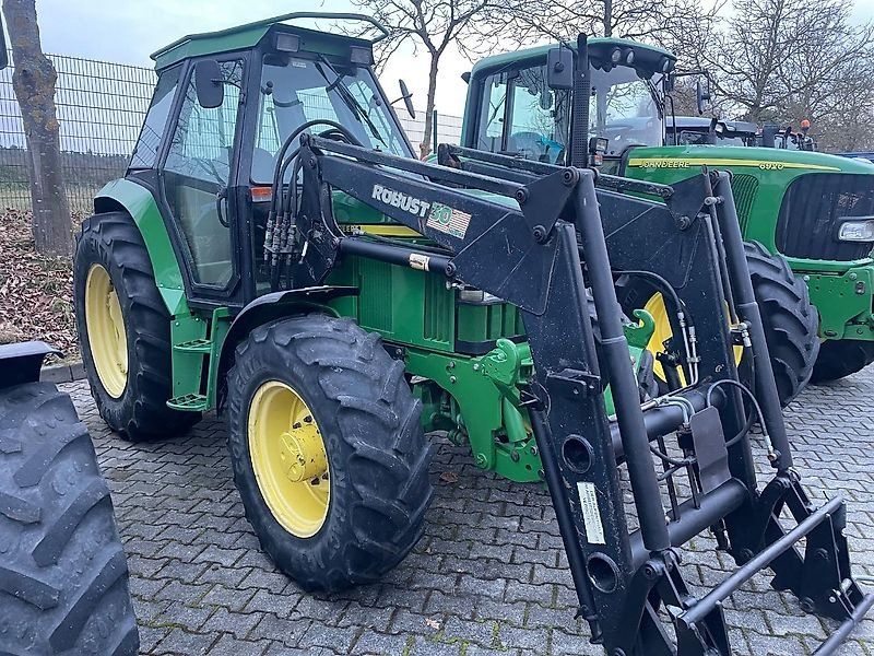 John Deere 6410 Hopfen