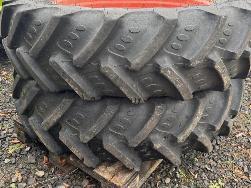 BKT 320/85R32 320/90R46 Rädersatz Claas Arion