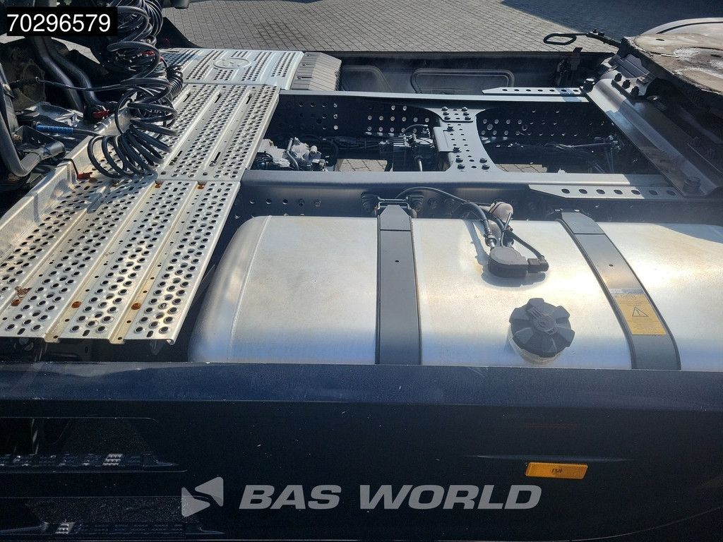 Mercedes Actros 1848 4X2 BigSpace Retarder Standklima MirrorCam ACC Xenon Euro 6