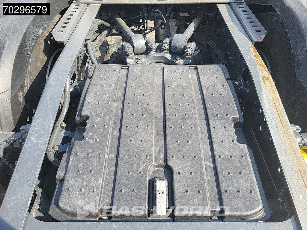 Mercedes Actros 1848 4X2 BigSpace Retarder Standklima MirrorCam ACC Xenon Euro 6